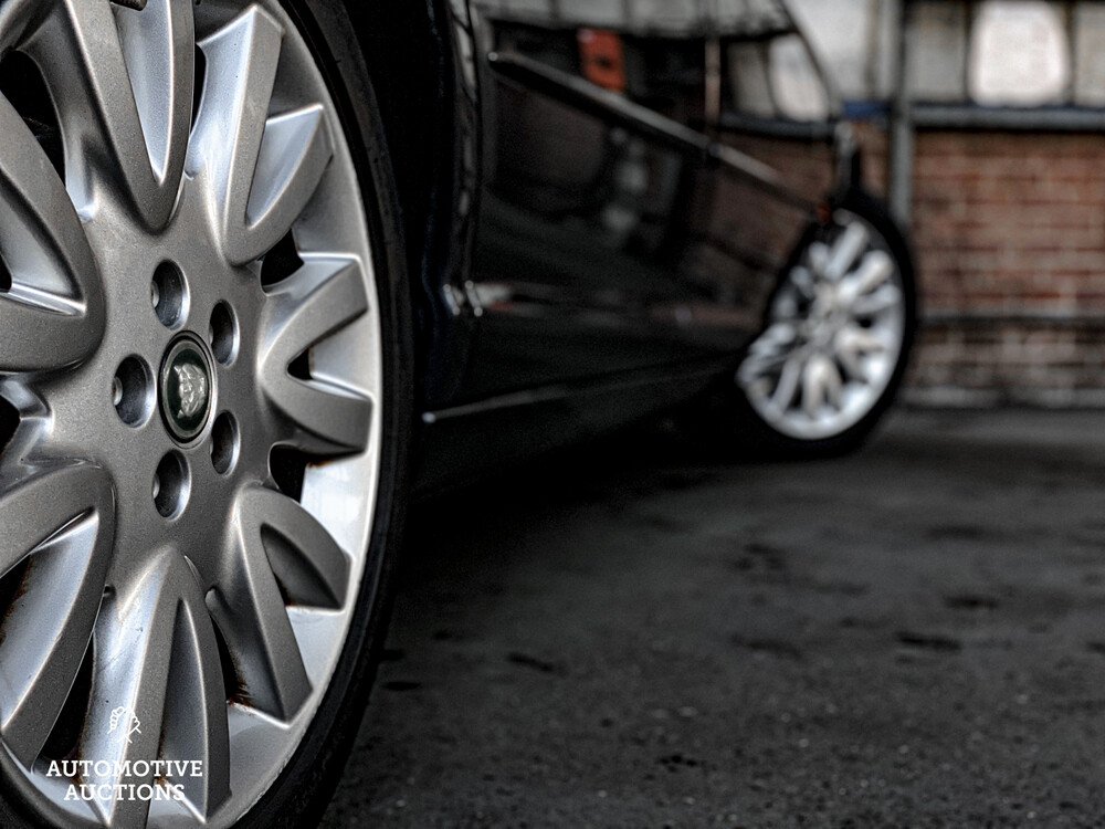 Jaguar XJ3.5 V8 Executive 258 PS 2003 -Orig. NL-, 98-LS-SN.