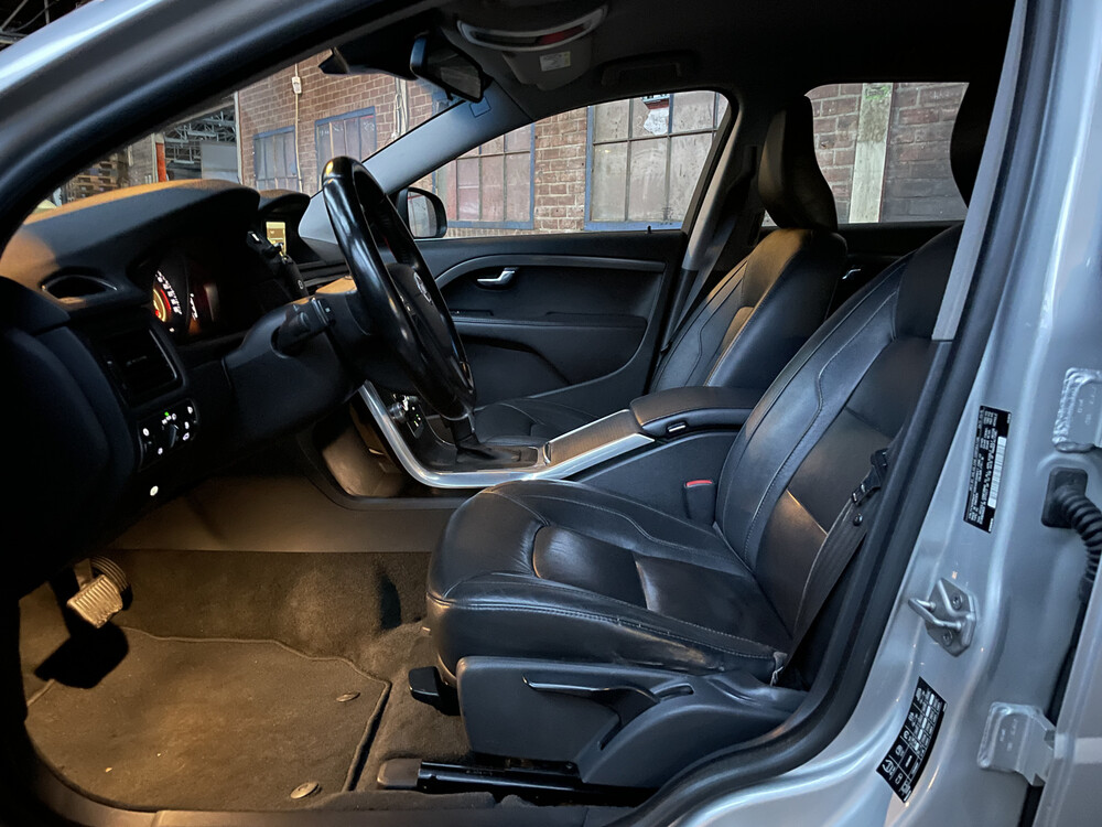 Volvo V70 2.0 T5 Momentum 244 PS 2015, K-829-ND.