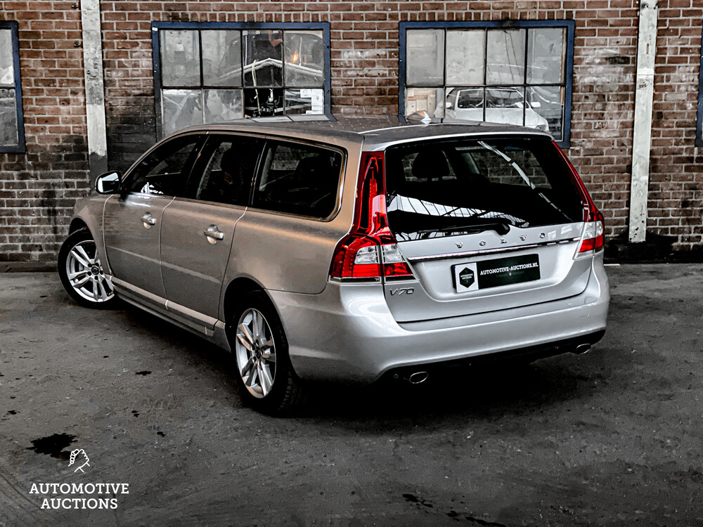 Volvo V70 2.0 T5 Momentum 244 PS 2015, K-829-ND.
