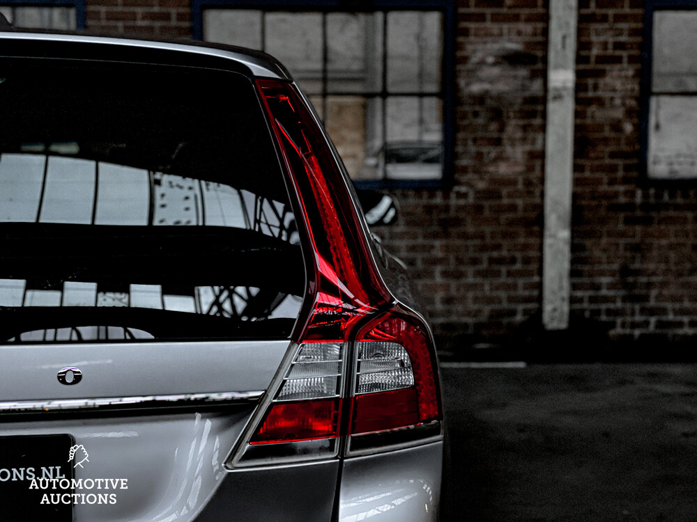 Volvo V70 2.0 T5 Momentum 244 PS 2015, K-829-ND.