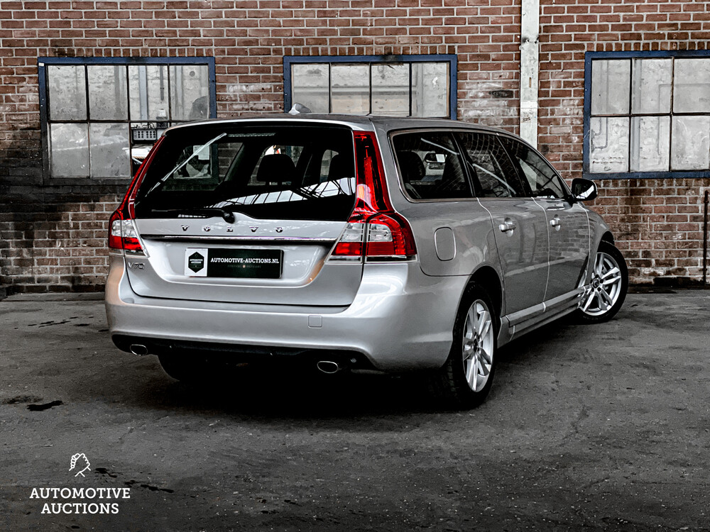 Volvo V70 2.0 T5 Momentum 244 PS 2015, K-829-ND.