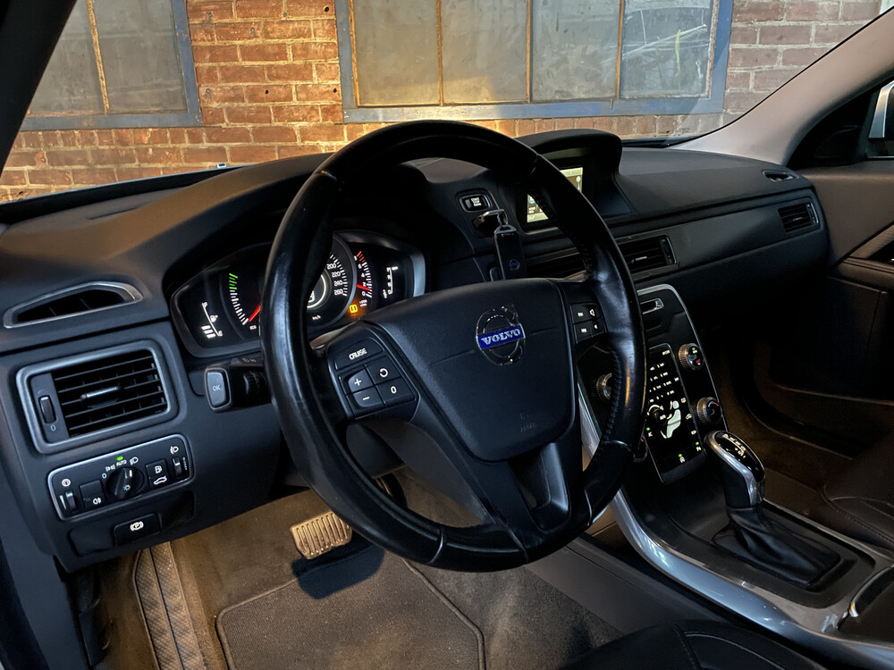 Volvo V70 2.0 T5 Momentum 244 PS 2015, K-829-ND.