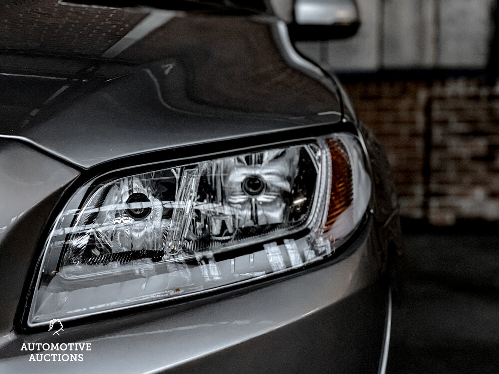 Volvo V70 2.0 T5 Momentum 244 PS 2015, K-829-ND.