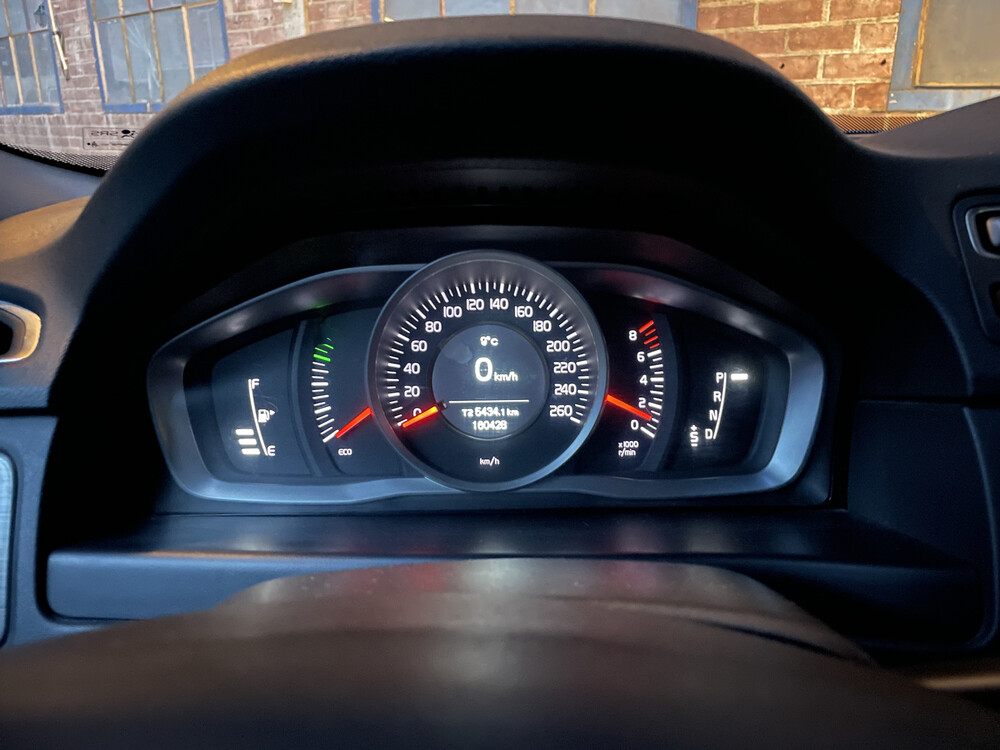 Volvo V70 2.0 T5 Momentum 244 PS 2015, K-829-ND.