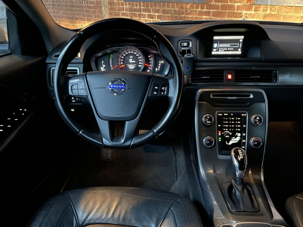 Volvo V70 2.0 T5 Momentum 244 PS 2015, K-829-ND.