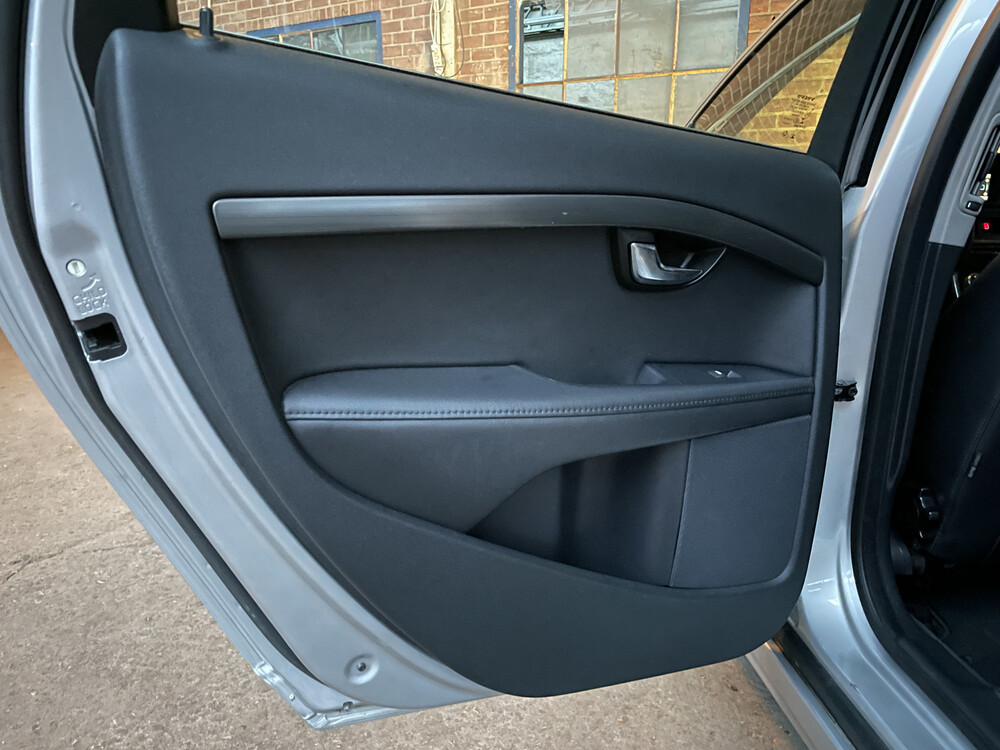 Volvo V70 2.0 T5 Momentum 244 PS 2015, K-829-ND.