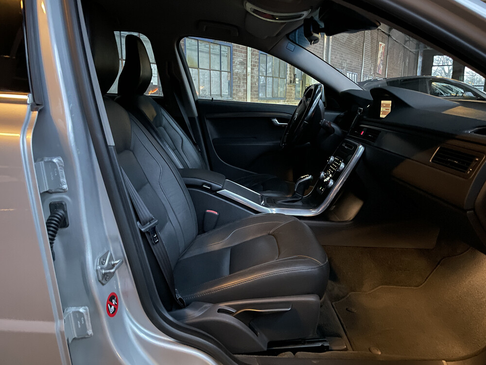 Volvo V70 2.0 T5 Momentum 244 PS 2015, K-829-ND.