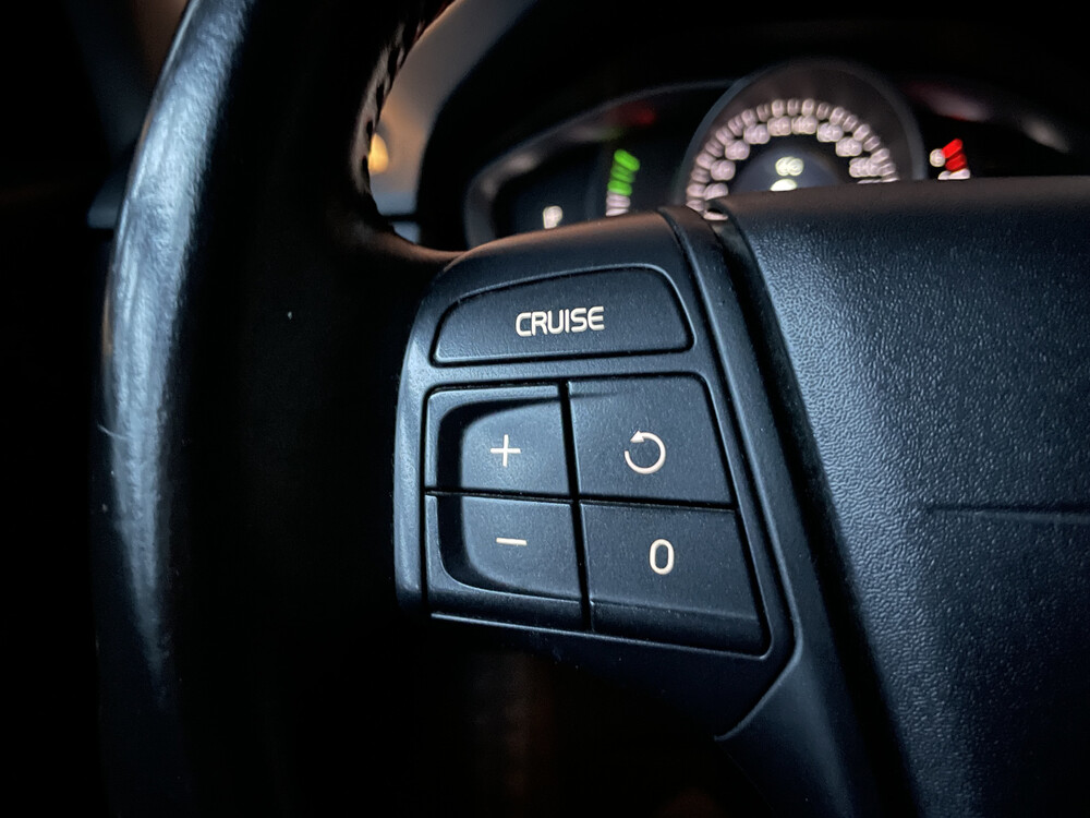 Volvo V70 2.0 T5 Momentum 244 PS 2015, K-829-ND.