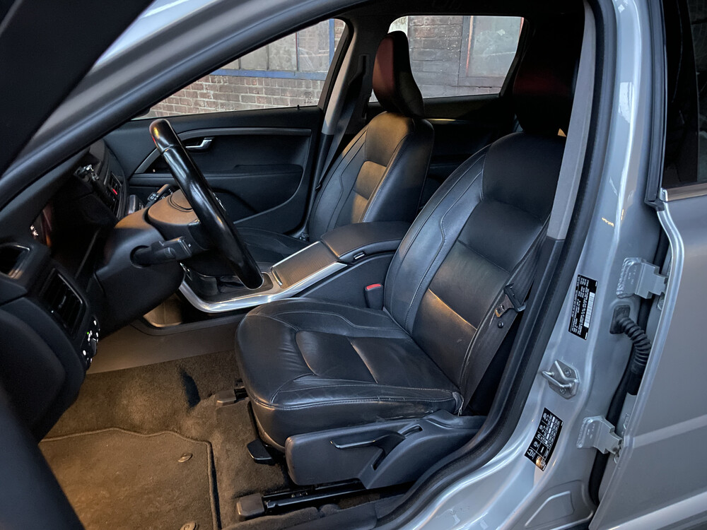 Volvo V70 2.0 T5 Momentum 244 PS 2015, K-829-ND.