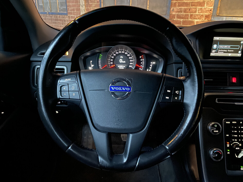 Volvo V70 2.0 T5 Momentum 244 PS 2015, K-829-ND.