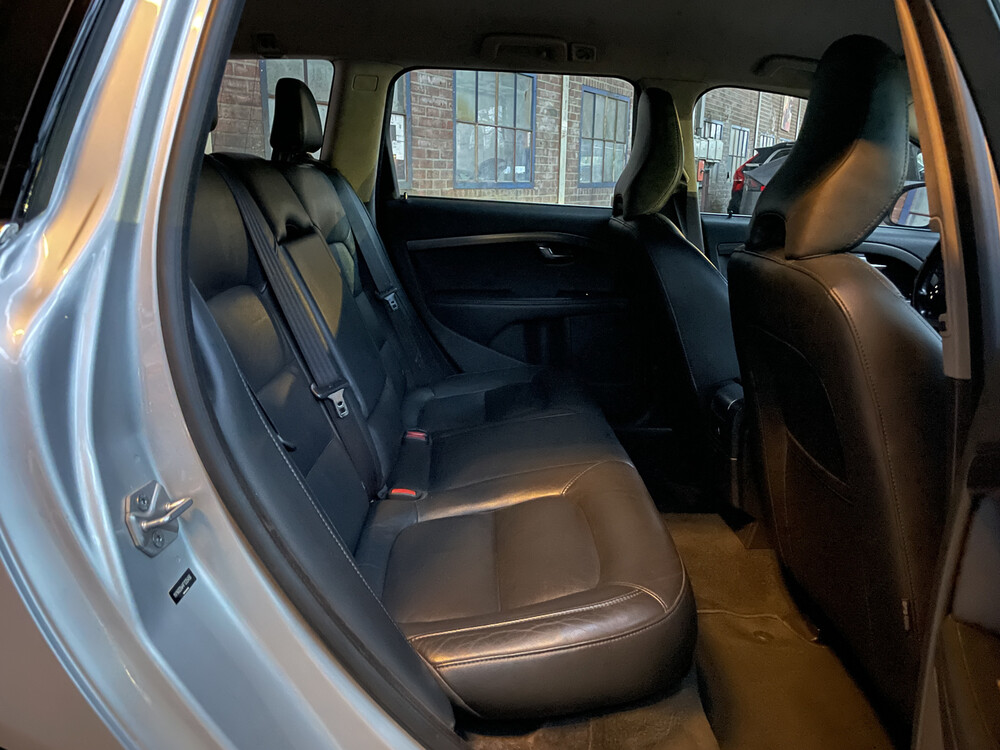 Volvo V70 2.0 T5 Momentum 244 PS 2015, K-829-ND.