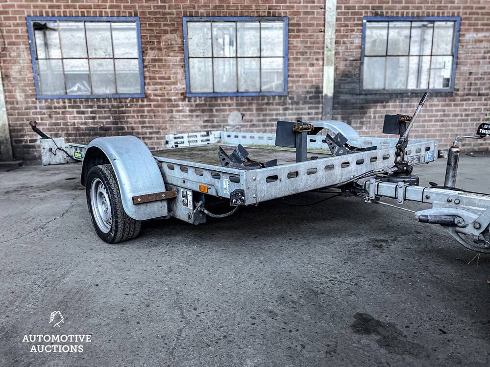 Leichter Einachsanhänger.