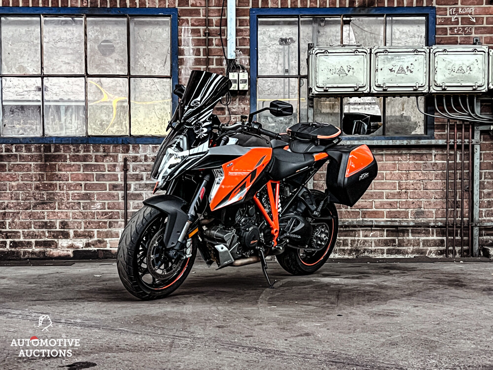 KTM Superduke GT AKRAPOVIC 173PS 2017.