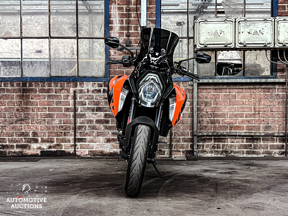 KTM Superduke GT AKRAPOVIC 173PS 2017.