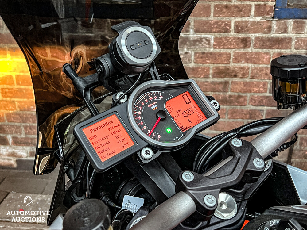 KTM Superduke GT AKRAPOVIC 173PS 2017.