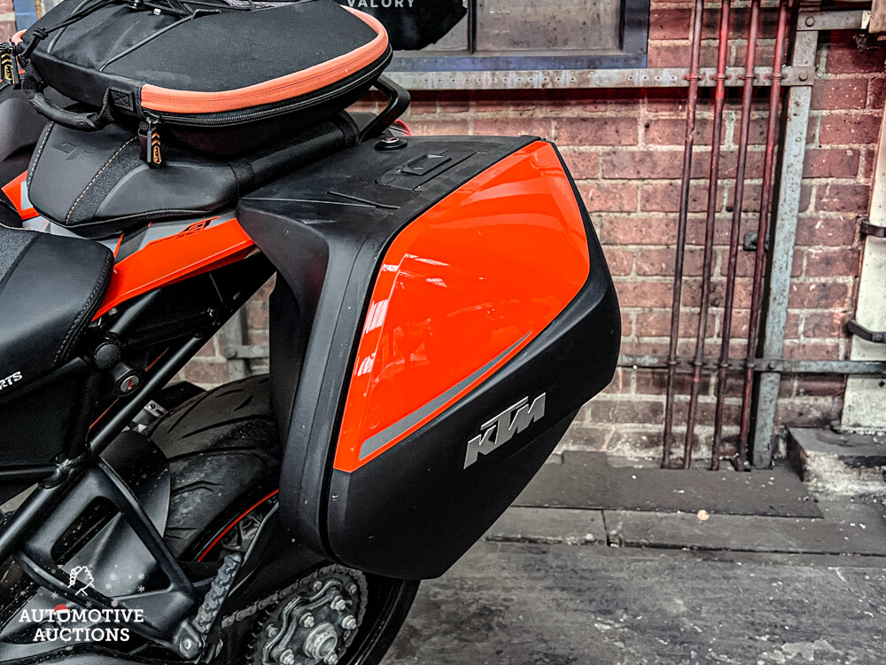 KTM Superduke GT AKRAPOVIC 173PS 2017.