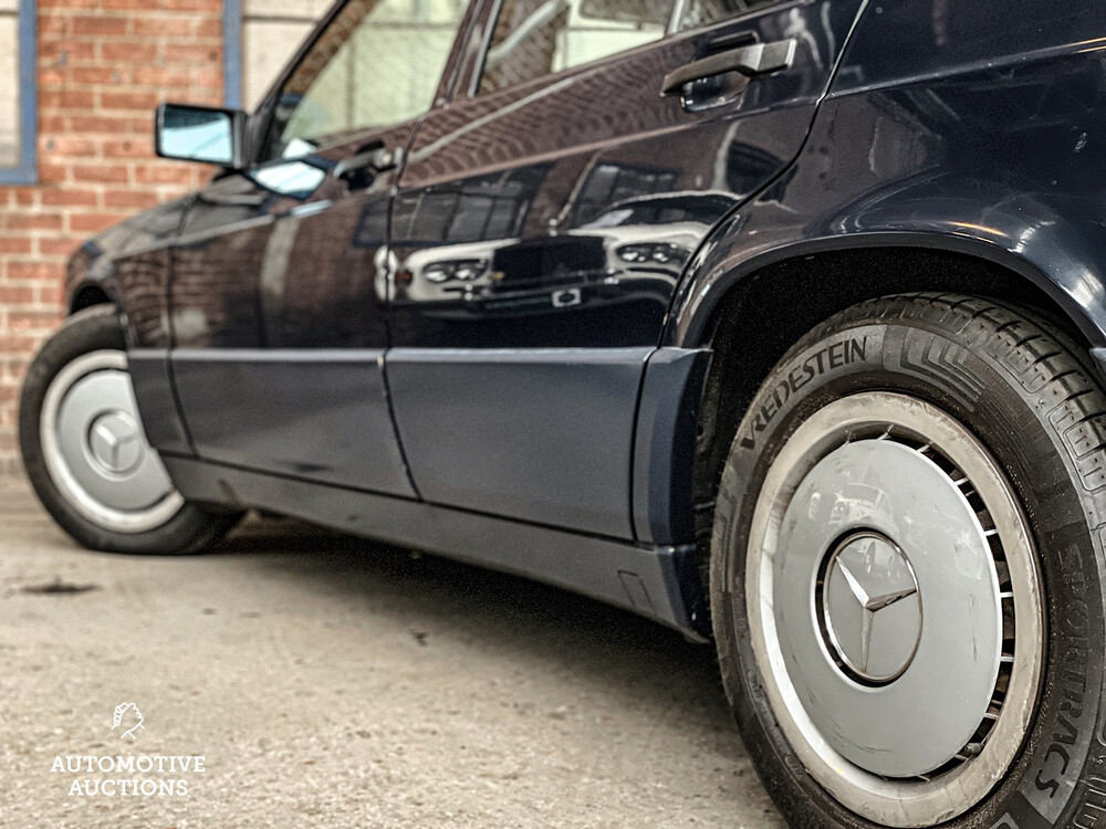 Mercedes-Benz E190 1.8 Basic U9 E-Klasse 1992, DJ-GV-87.