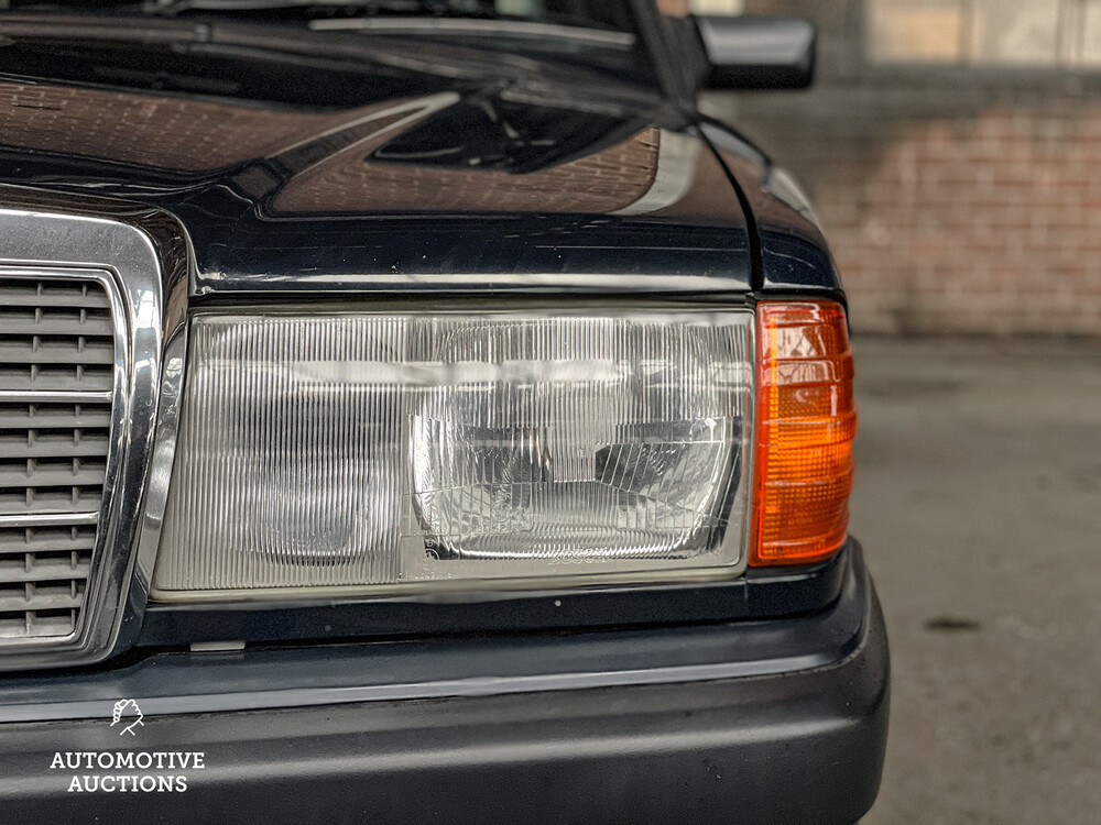 Mercedes-Benz E190 1.8 Basic U9 E-Klasse 1992, DJ-GV-87.