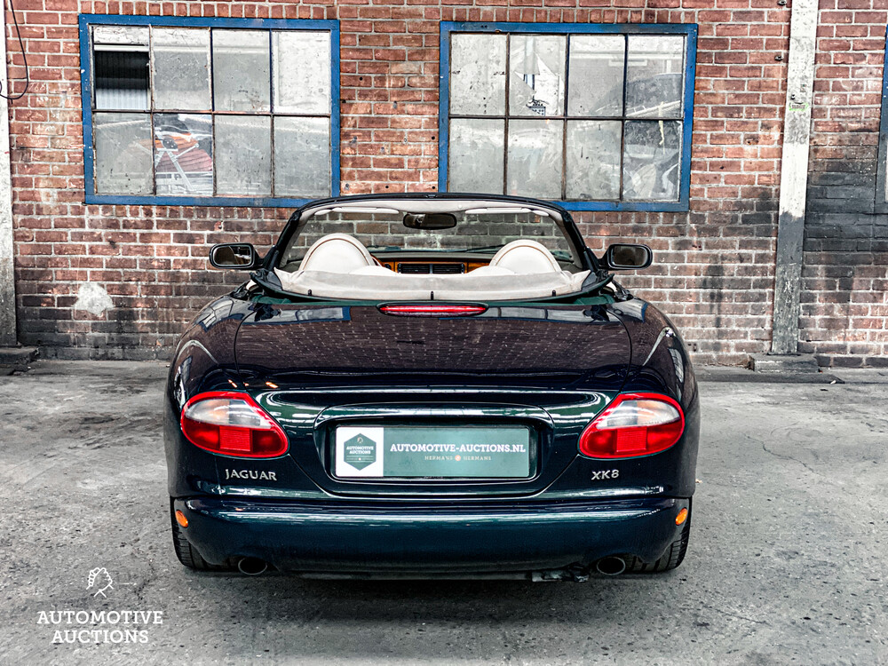 Jaguar XK8 4.0 V8 Cabriolet 286 PS 2000, 07-XJ-GG.