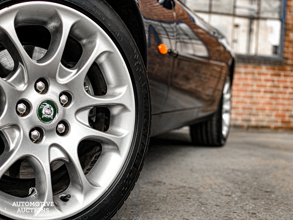 Jaguar XK8 4.0 V8 Cabriolet 286 PS 2000, 07-XJ-GG.