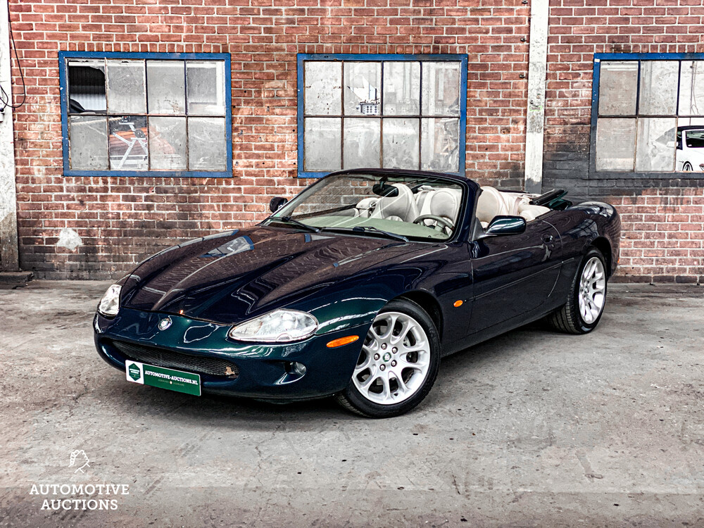 Jaguar XK8 4.0 V8 Cabriolet 286 PS 2000, 07-XJ-GG.