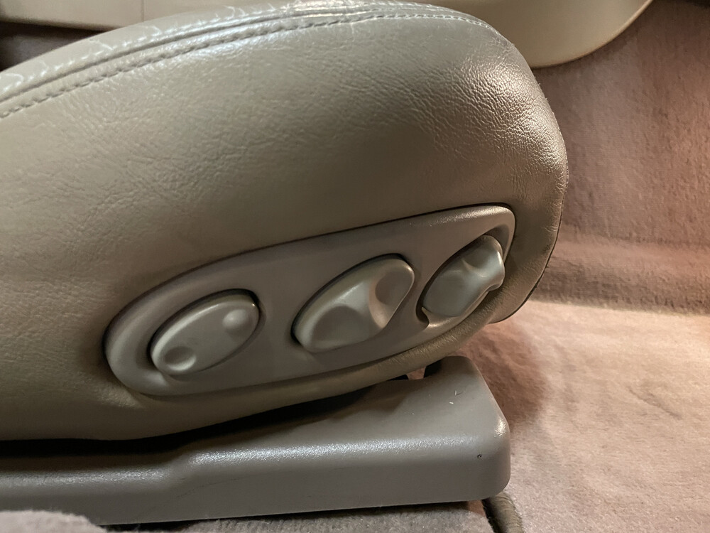 Jaguar XK8 4.0 V8 Cabriolet 286 PS 2000, 07-XJ-GG.