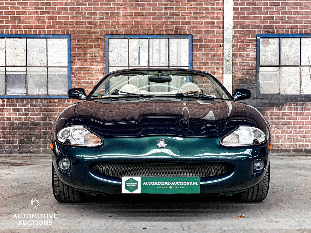Jaguar XK8 4.0 V8 Cabriolet 286 PS 2000, 07-XJ-GG.