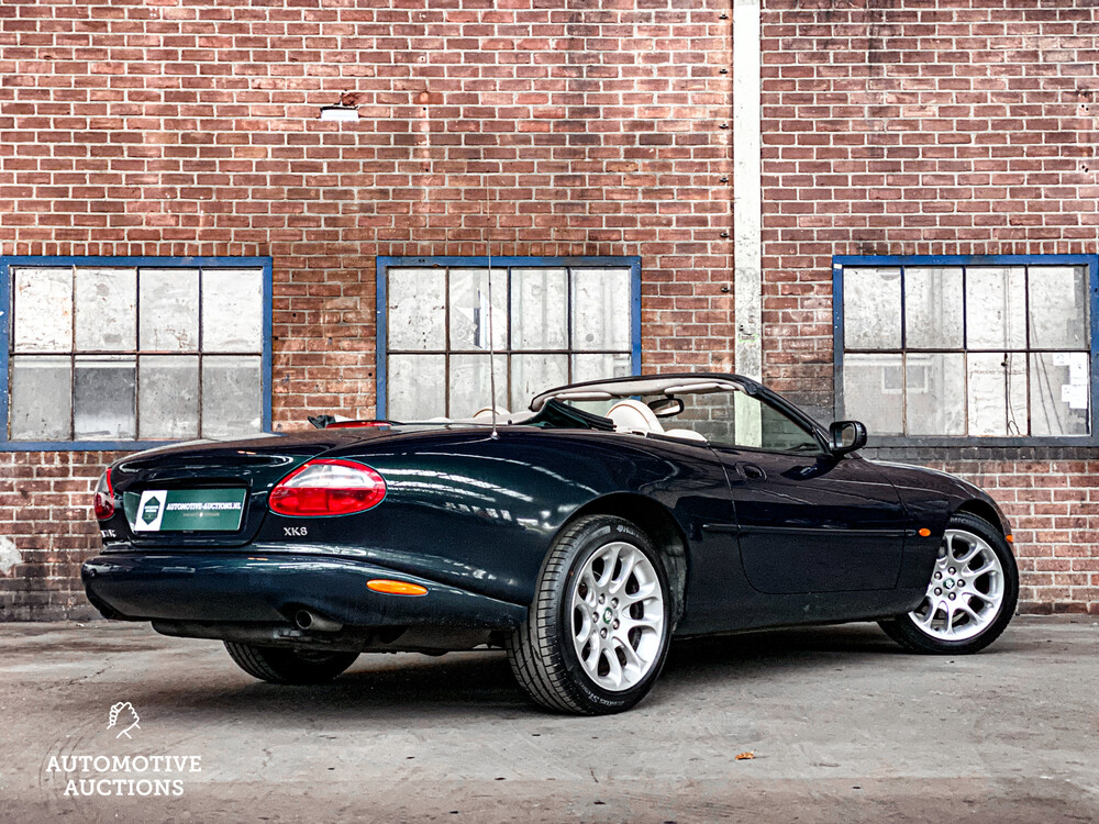 Jaguar XK8 4.0 V8 Cabriolet 286 PS 2000, 07-XJ-GG.