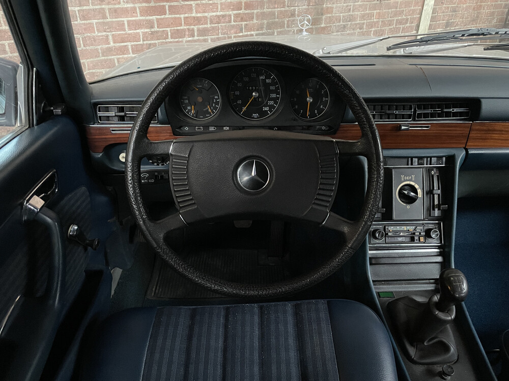 Mercedes-Benz 280S W116 160 PS 1974 S-Klasse, 99-YD-68.