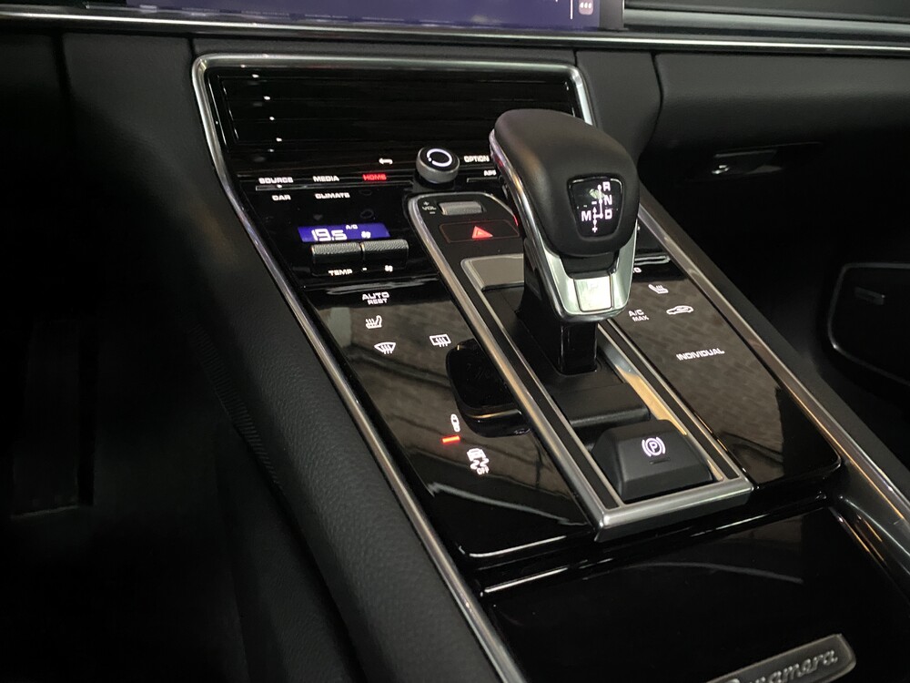 Porsche Panamera 4 E-Hybrid SportChrono 462PS 2022 -GARANTIE-.
