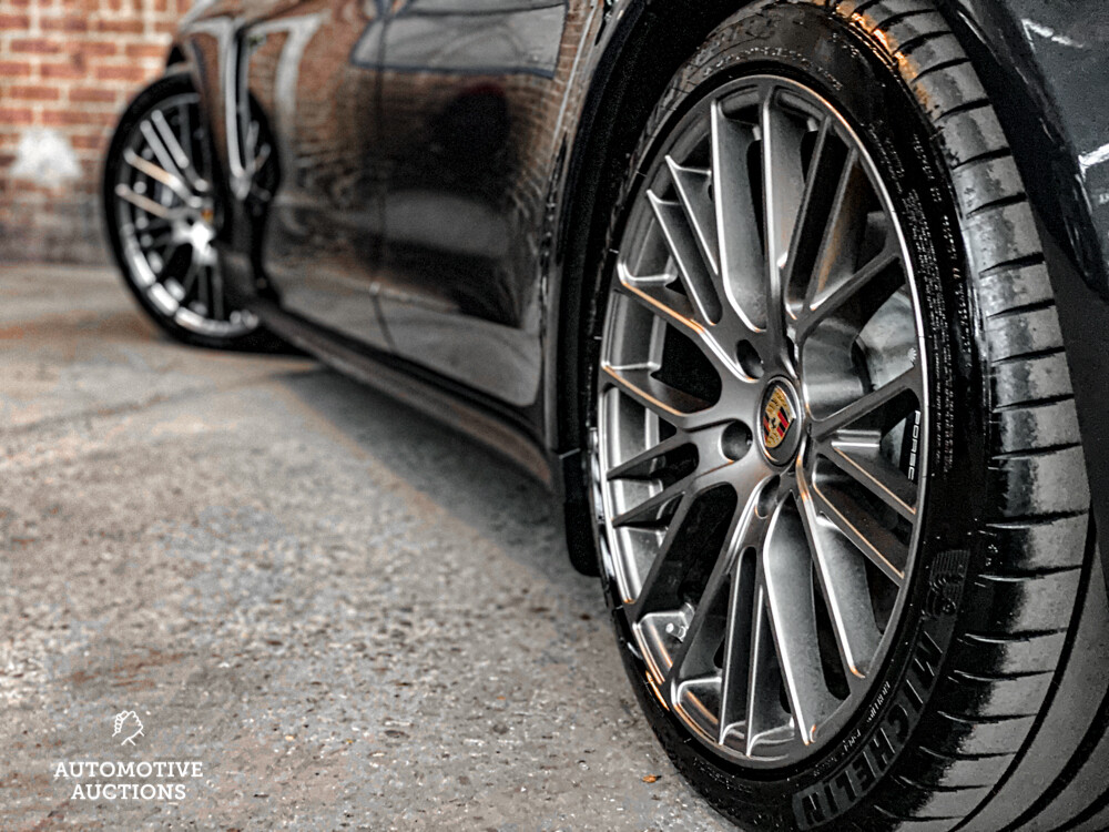 Porsche Panamera 4 E-Hybrid SportChrono 462PS 2022 -GARANTIE-.