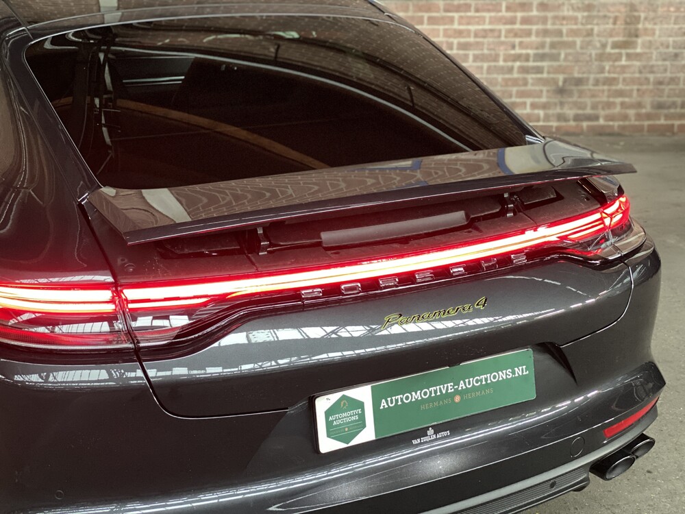 Porsche Panamera 4 E-Hybrid SportChrono 462PS 2022 -GARANTIE-.
