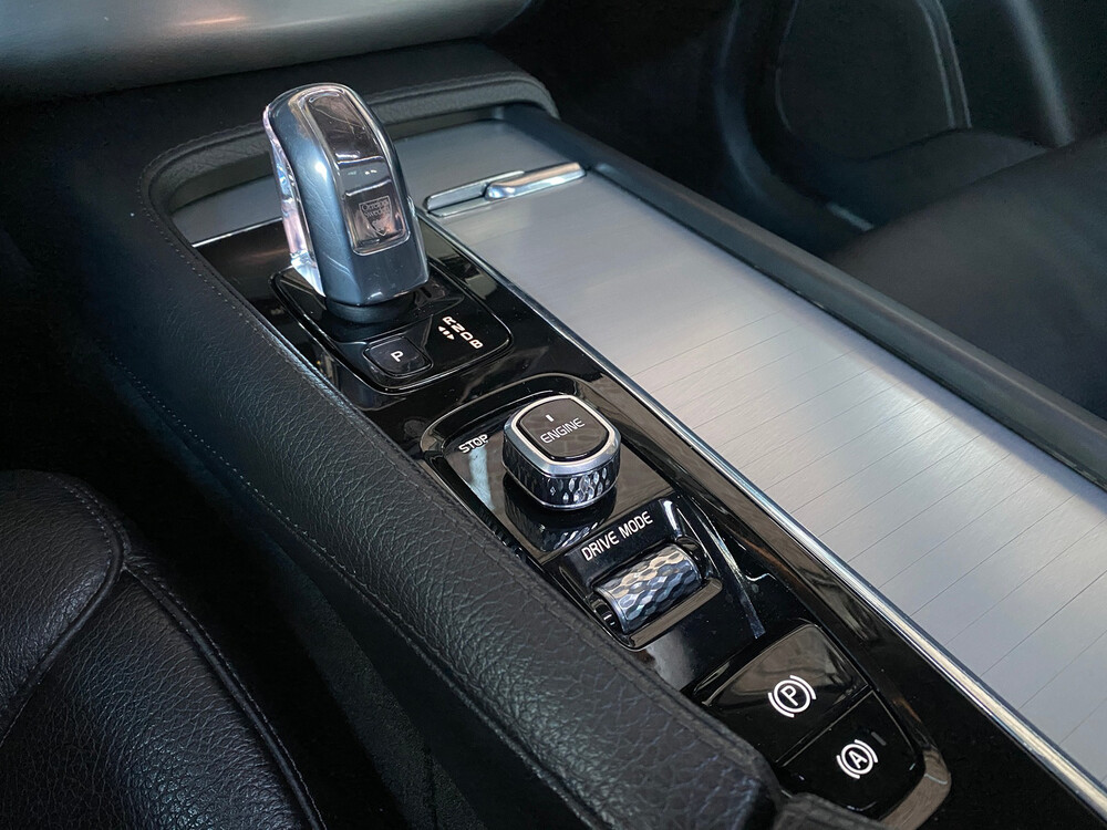 Volvo XC90 T8 Twin Engine AWD Momentum 320PS 2016 -Org. NL-, JK-06-N.