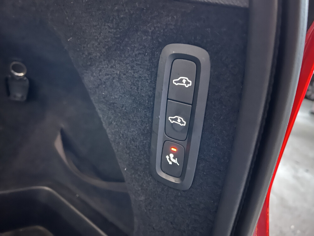 Volvo XC90 T8 Twin Engine AWD Momentum 320PS 2016 -Org. NL-, JK-06-N.