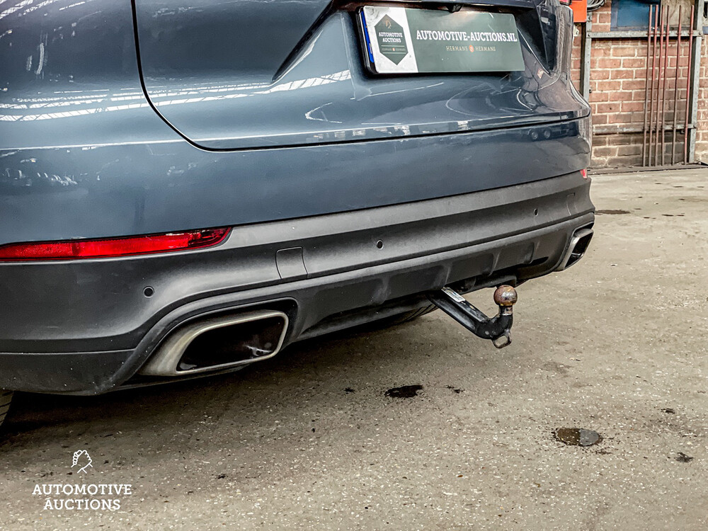 Porsche Cayenne 3.0 V6 340PS 2018 NEUES MODELL -Orig. NL-, ST-296-D.