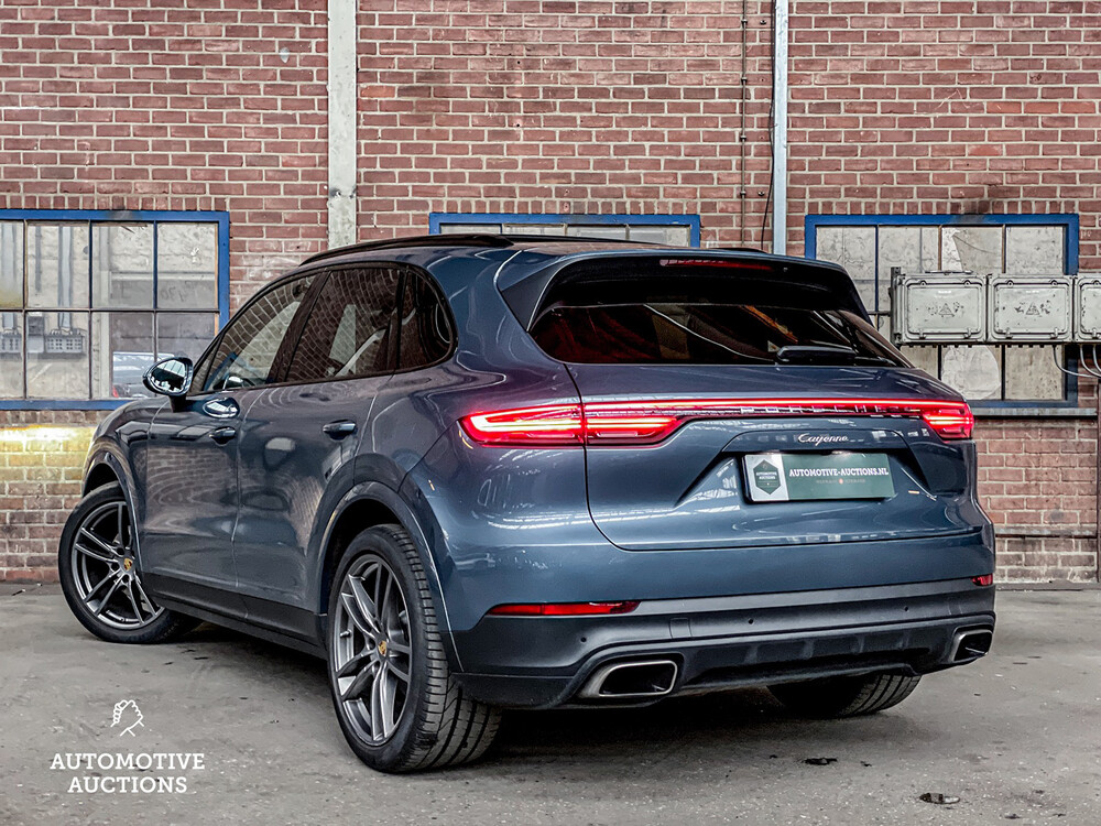 Porsche Cayenne 3.0 V6 340PS 2018 NEUES MODELL -Orig. NL-, ST-296-D.