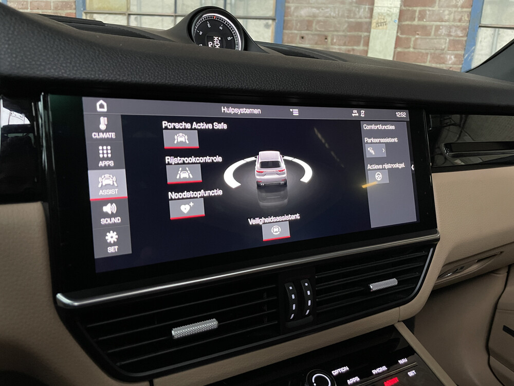 Porsche Cayenne 3.0 V6 340PS 2018 NEUES MODELL -Orig. NL-, ST-296-D.