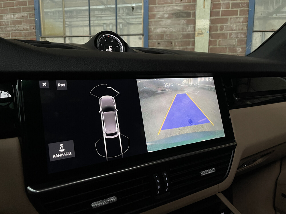 Porsche Cayenne 3.0 V6 340PS 2018 NEUES MODELL -Orig. NL-, ST-296-D.