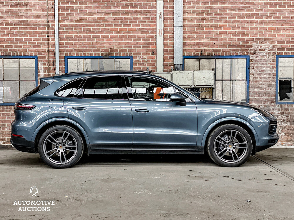 Porsche Cayenne 3.0 V6 340PS 2018 NEUES MODELL -Orig. NL-, ST-296-D.