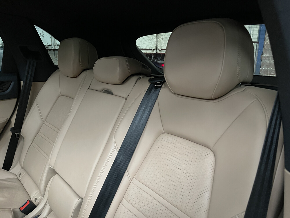 Porsche Cayenne 3.0 V6 340PS 2018 NEUES MODELL -Orig. NL-, ST-296-D.