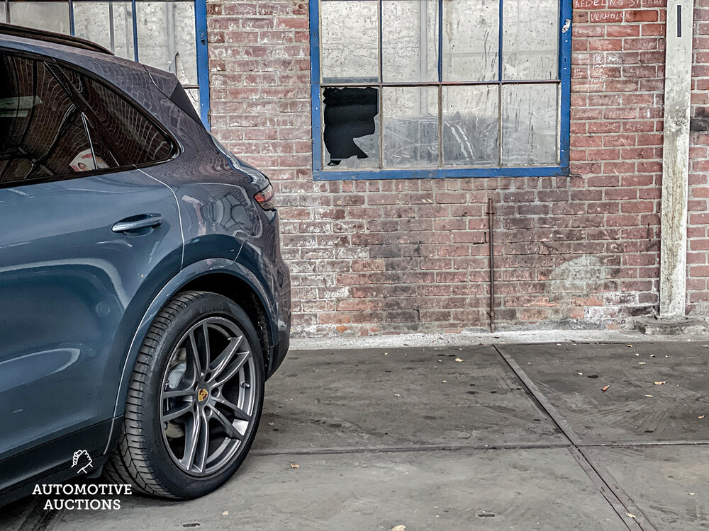 Porsche Cayenne 3.0 V6 340PS 2018 NEUES MODELL -Orig. NL-, ST-296-D.