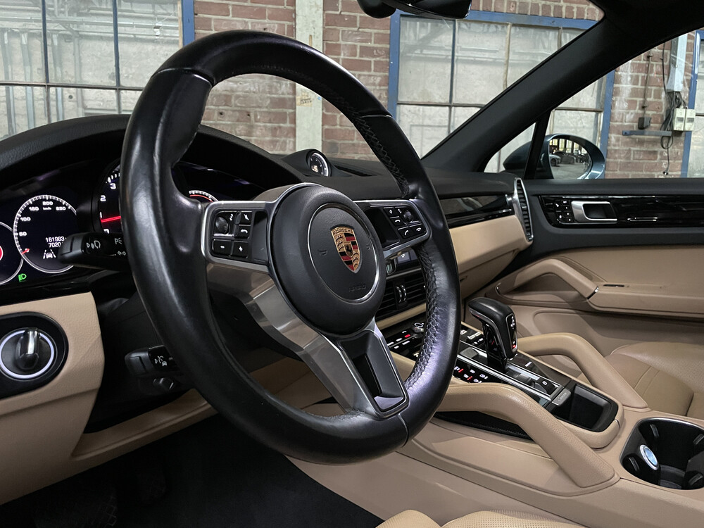 Porsche Cayenne 3.0 V6 340PS 2018 NEUES MODELL -Orig. NL-, ST-296-D.