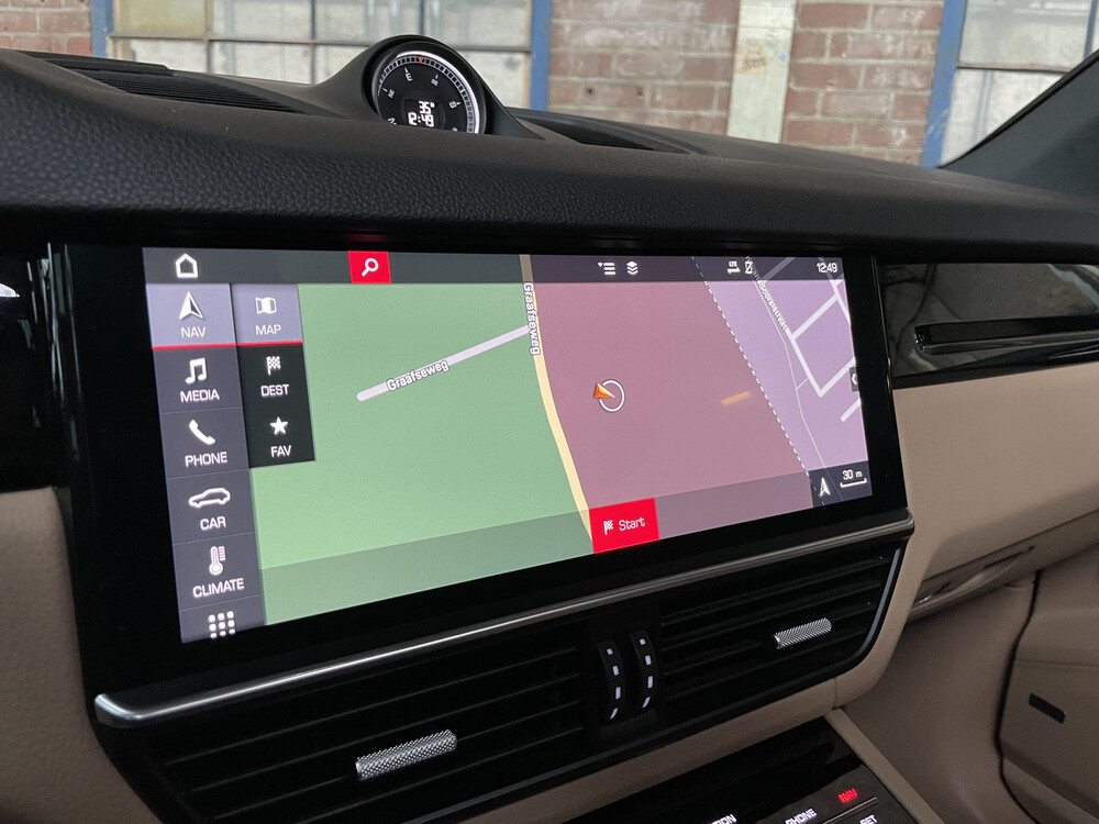 Porsche Cayenne 3.0 V6 340PS 2018 NEUES MODELL -Orig. NL-, ST-296-D.