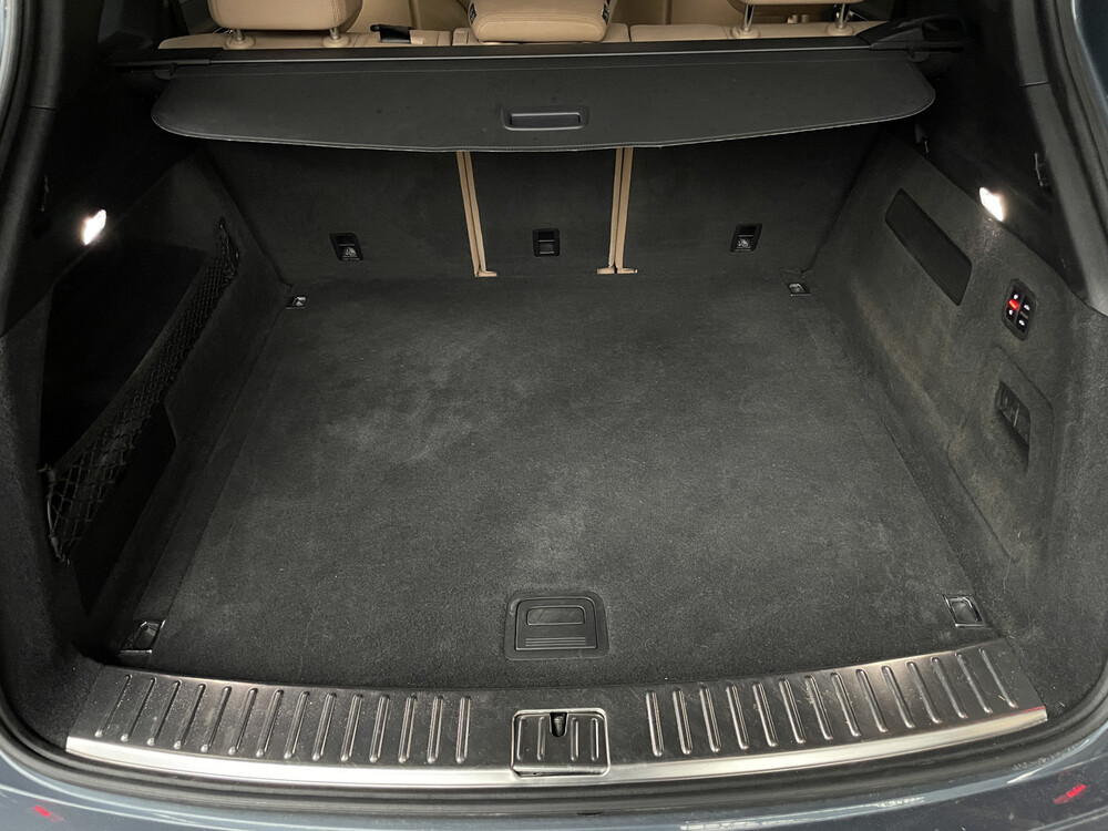 Porsche Cayenne 3.0 V6 340PS 2018 NEUES MODELL -Orig. NL-, ST-296-D.