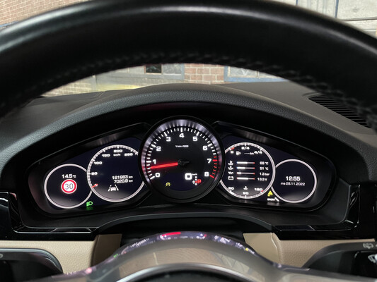 Porsche Cayenne 3.0 V6 340PS 2018 NEUES MODELL -Orig. NL-, ST-296-D.