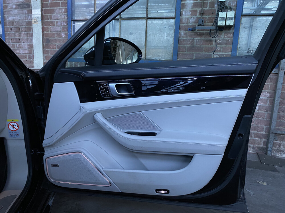 Porsche Panamera Sport Turismo E-Hybrid 4 2.9 V6 SportChrono 440pk 2019