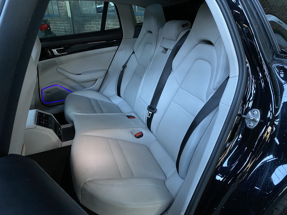 Porsche Panamera Sport Turismo E-Hybrid 4 2.9 V6 SportChrono 440pk 2019