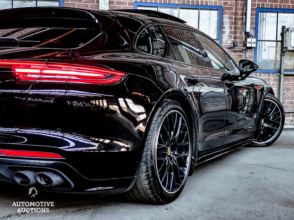 Porsche Panamera Sport Turismo E-Hybrid 4 2.9 V6 SportChrono 440pk 2019