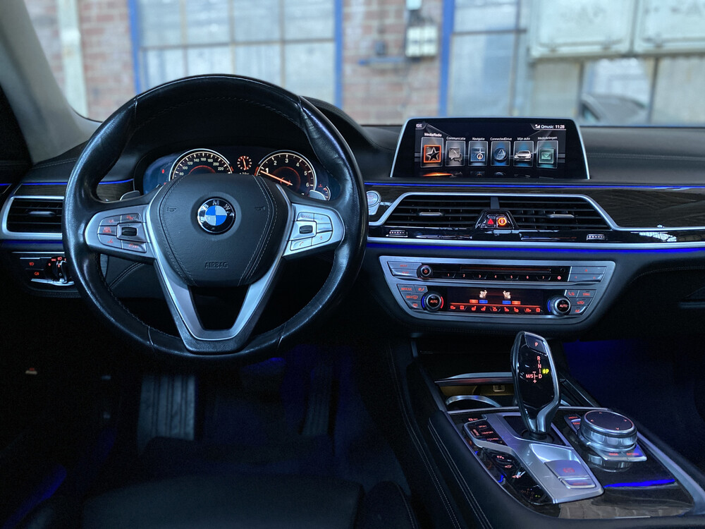 BMW 750Li High Executive Twin Power Turbo 449 PS 2016 7er Serie, PL-586-X.