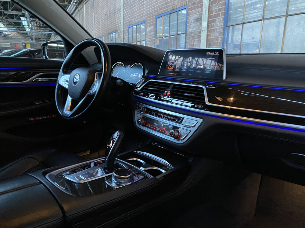 BMW 750Li High Executive Twin Power Turbo 449 PS 2016 7er Serie, PL-586-X.